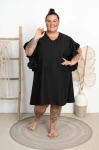 Zamszowa Sukienka z falbaniastym rękawem KONSTANSA czarna Plus Size 50/56