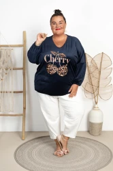 Bluza Welurowa V-Neck COSMO Wisienki granatowa Plus Size 50-58