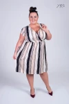 Sukienka odcinana w talii z kopertowym dekoltem SONIA beżowa w czarne paski Plus Size 44-52
