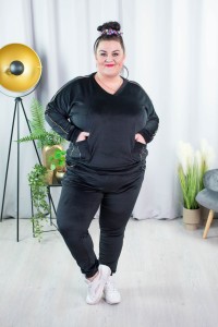 Welurowa Bluza z kieszeniami GUDIS czarna Plus Size 42-54