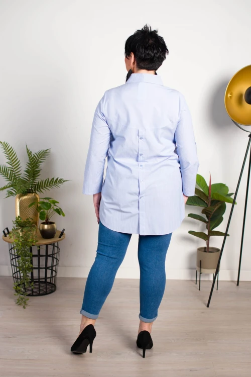 Długa Koszula z guzikami na plecach JOY granatowa wzorek Plus Size 46-52