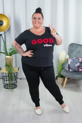 T-Shirt czarny MOLLY napis czerwony Good Vibes Plus Size 44-54