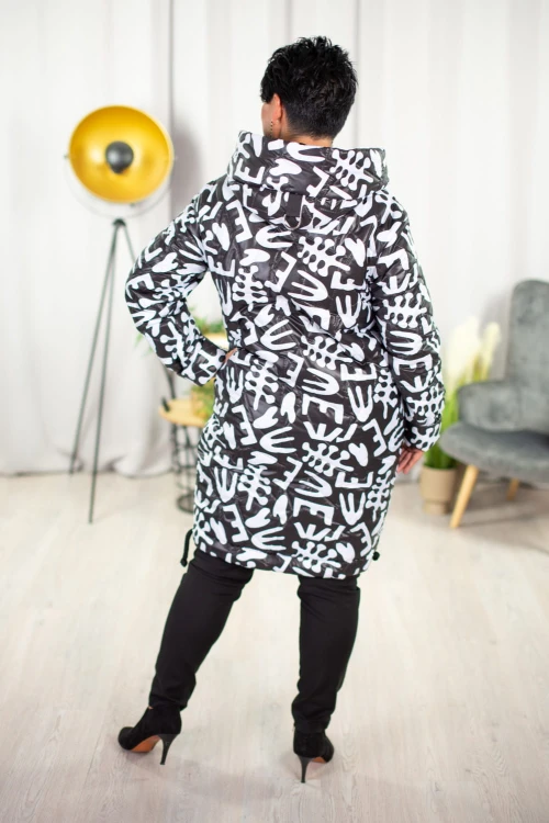 Zimowa Kurtka z kapturem asymetryczna DEZIRE czarno-biała Plus Size 42 44 46 48 50 52 54