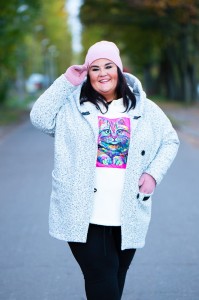 Płaszcz Oversize z Bukli z kapturem Pieprz i Sól Plus Size 44-56
