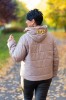 Kurtka pikowana z łańcuchem CARI beżowa Plus Size 42-50