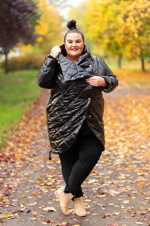 Zimowa Kurtka lakierowana ze stójką DEZIRE czarna Plus Size 44 46 48 50 52 54