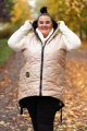 Bezrękawnik lakierowany DONA perłowy beż Plus Size 48-56