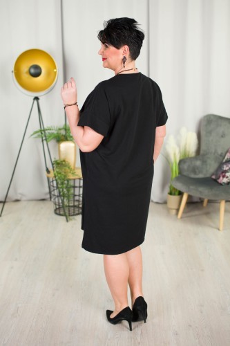 Sukienka z dłuższym tyłem DARIN czarna Plus Size 46/48