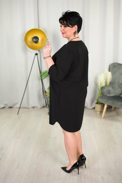 Sukienka trapezowa LARYSA czarna Plus Size 44-52