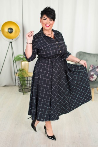Sukienka z paskiem ILONA czarna w kratę Plus Size 44-52