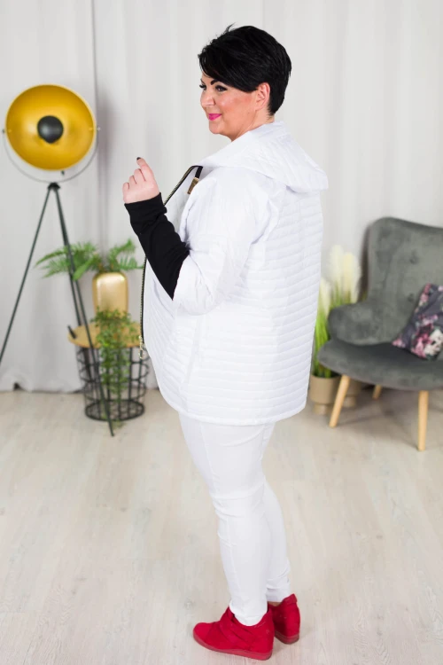 Krótka Kurtka pikowana NAZAR biala z czarnymi rekawami Plus Size 44-52