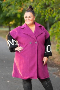 Płaszczyk z wełnianymi rekawami KONI fiolet Plus Size 48/54