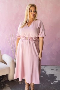 Sukienka maxi z paskiem ZUMBA pudrowa Plus Size 42-50