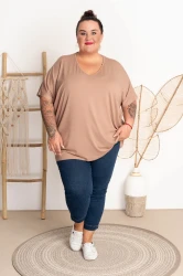 Bluzka Vneck z wiskozy KELLI camel Plus Size 48-58