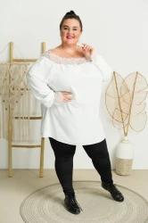 Bluzka z koronką MARITA biała Plus Size 50/56