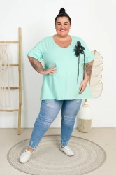 Bluzka Trapezowa z Broszką ALLEGRA miętowa Plus Size 46-56