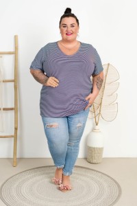 T-shirt Vneck w paski LILU cienkie paski Plus Size 44-54