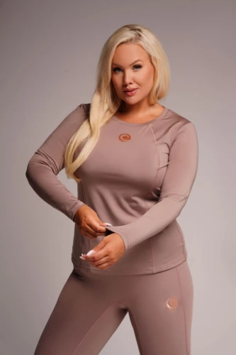 ciemnobezowa-koszulka-sportowa-z-dlugim-rekawem-jessa-ii.webp