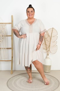 Sukienka z gipiurą SASZA beżowa Plus Size 46/52