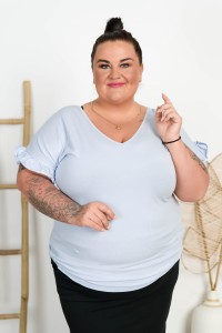 Bluzka z falbankami na rękawach TUNIA błękitna Plus Size 48/54