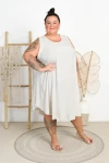 Sukienka z wyciętymi plecami PEGI beżowa Plus Size 48/56