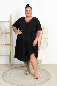 Sukienka z gipiurą SASZA czarna Plus Size 46/52