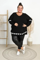 Długi Sweter z serduszkami LENI czarny Plus Size 46/54