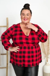 Bluzka z kopertowym dekoltem MERRY w czerwoną kratę Plus Size 48/54
