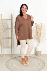 Bluzka z dłuższym tyłem AMI camel Plus Size 44-52