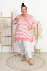 Tunika trapezowa z koronką ISA w paski łososiowe Plus Size 46/54