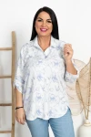 Koszula zapinan na guziki SELINA biała w błękitne kwiaty Plus Size 42-52
