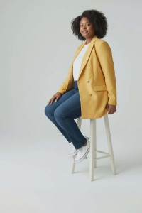 Długa Marynarka z guzikami MELANO bananowa Plus Size 44-54