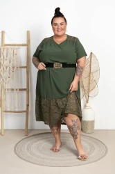 Trapezowa Sukienka z falbaną i koronką FRANY khaki Plus Size 50/56