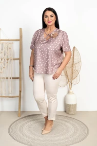 Elegancka Bluzka w groszki z broszką STARLA fango Plus Size 44-50