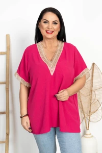 Bluzka z haftowanym dekoltem V ŻANA fuksja Plus Size 44/50