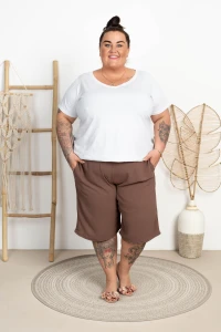 Bermudy z crepy OLO mleczna czekolada Plus Size 48/54