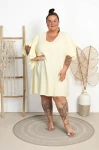 Sukienka z falbaniastym rękawem KONSTANSA bananowa Plus Size 50/56