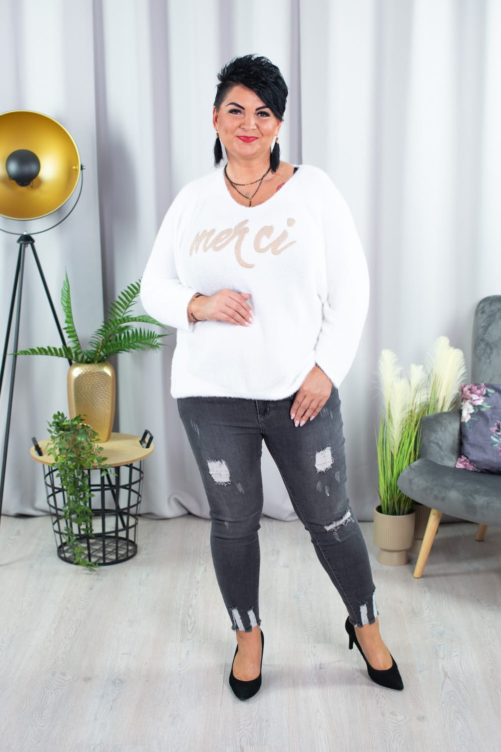 sweter biały włochacz plus size