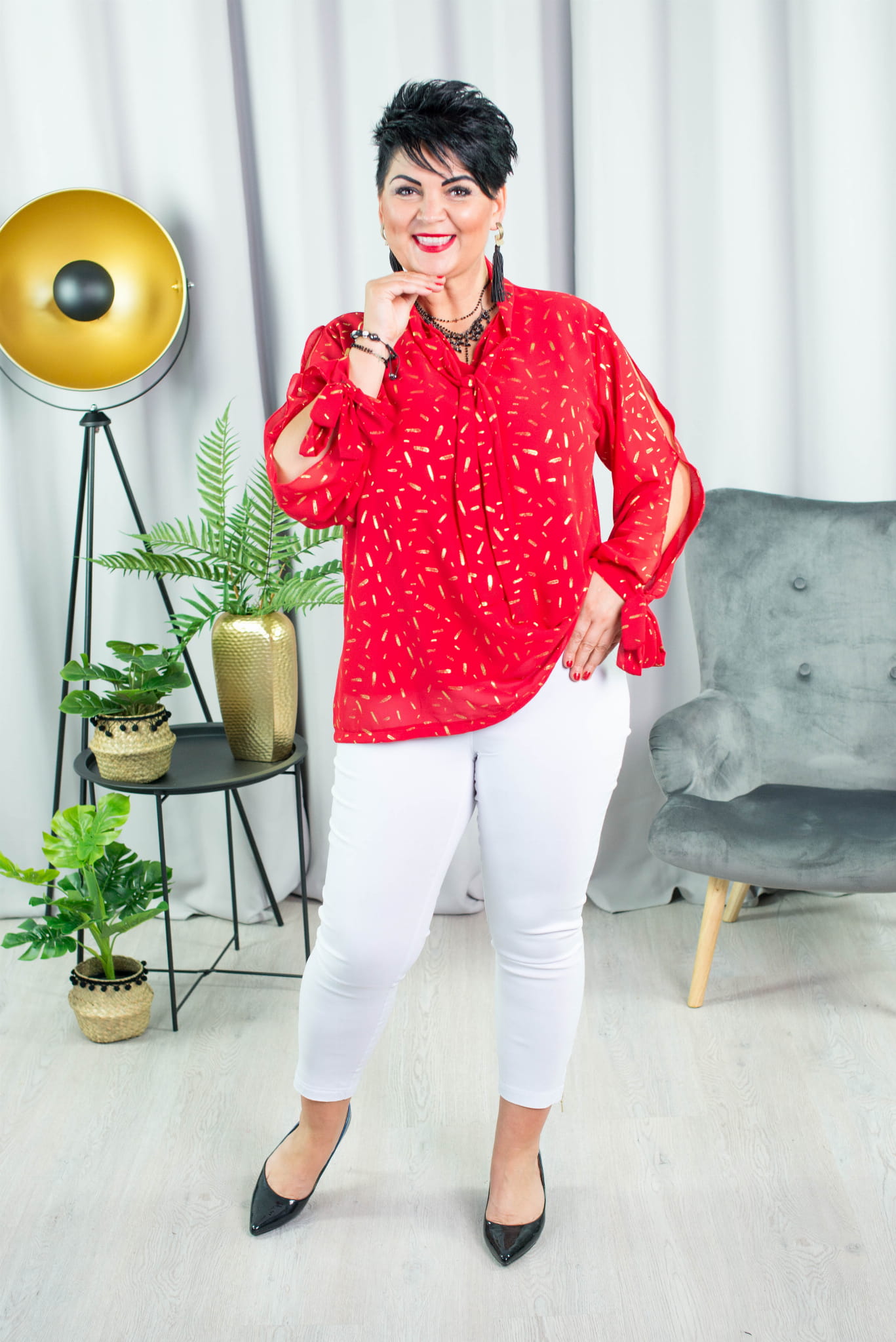 czerwona bluzka plus size z rozcięciami