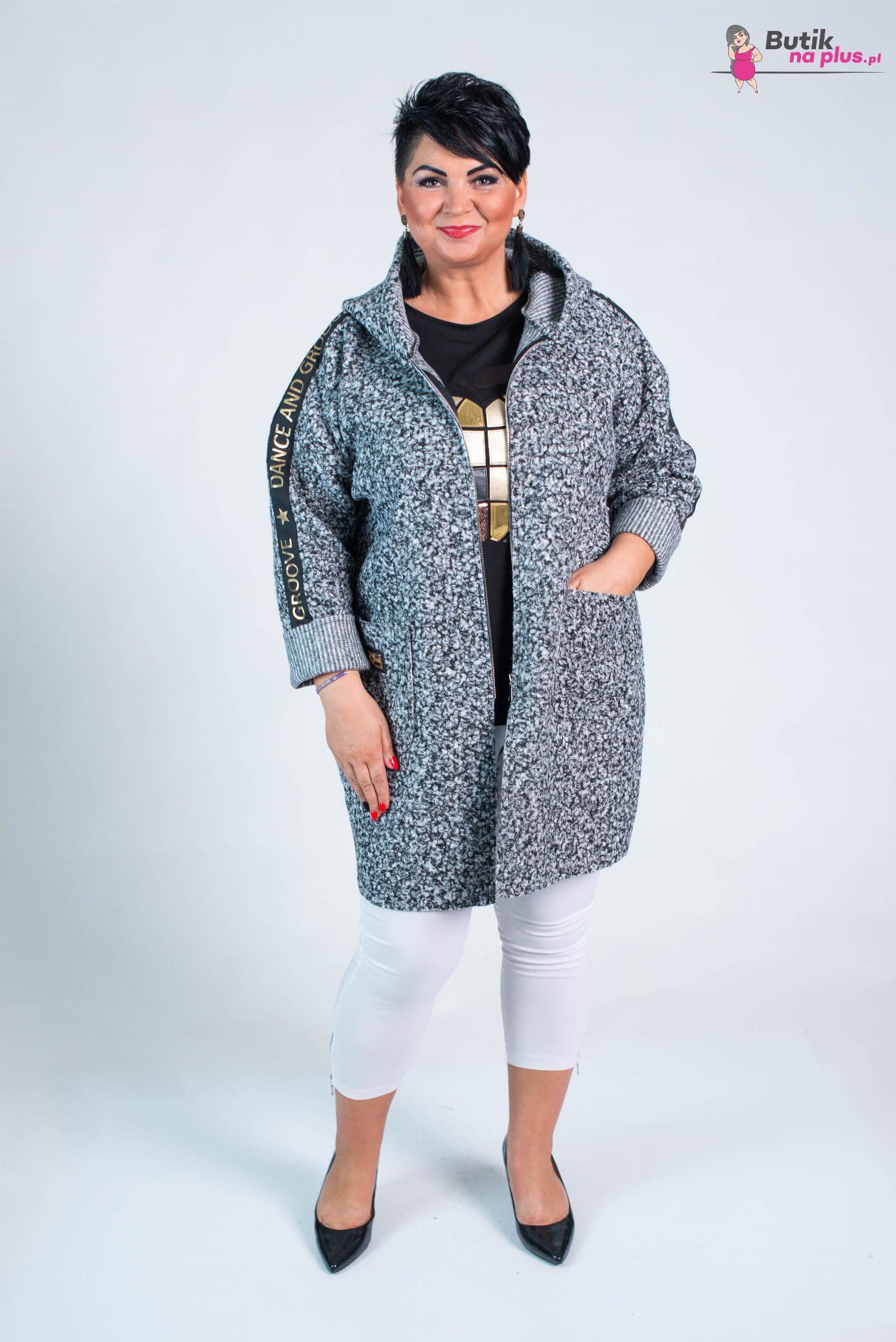 szary płaszczyk plus size