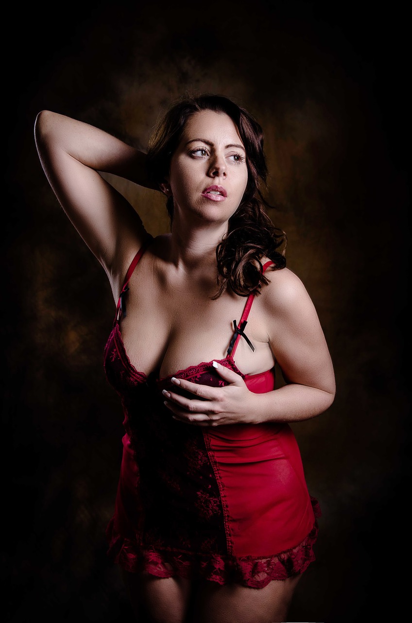 Seksapil w wersji plus size – wyraź go bielizną