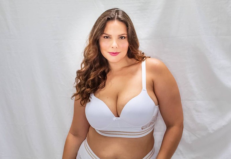 Jak dobrać odpowiedni rozmiar biustonosza plus size?